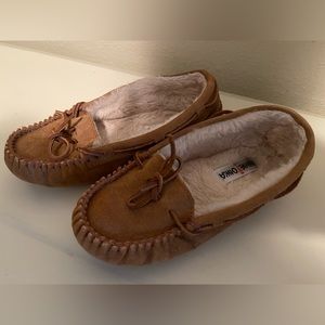 Minnetonka Moccasins Size 8